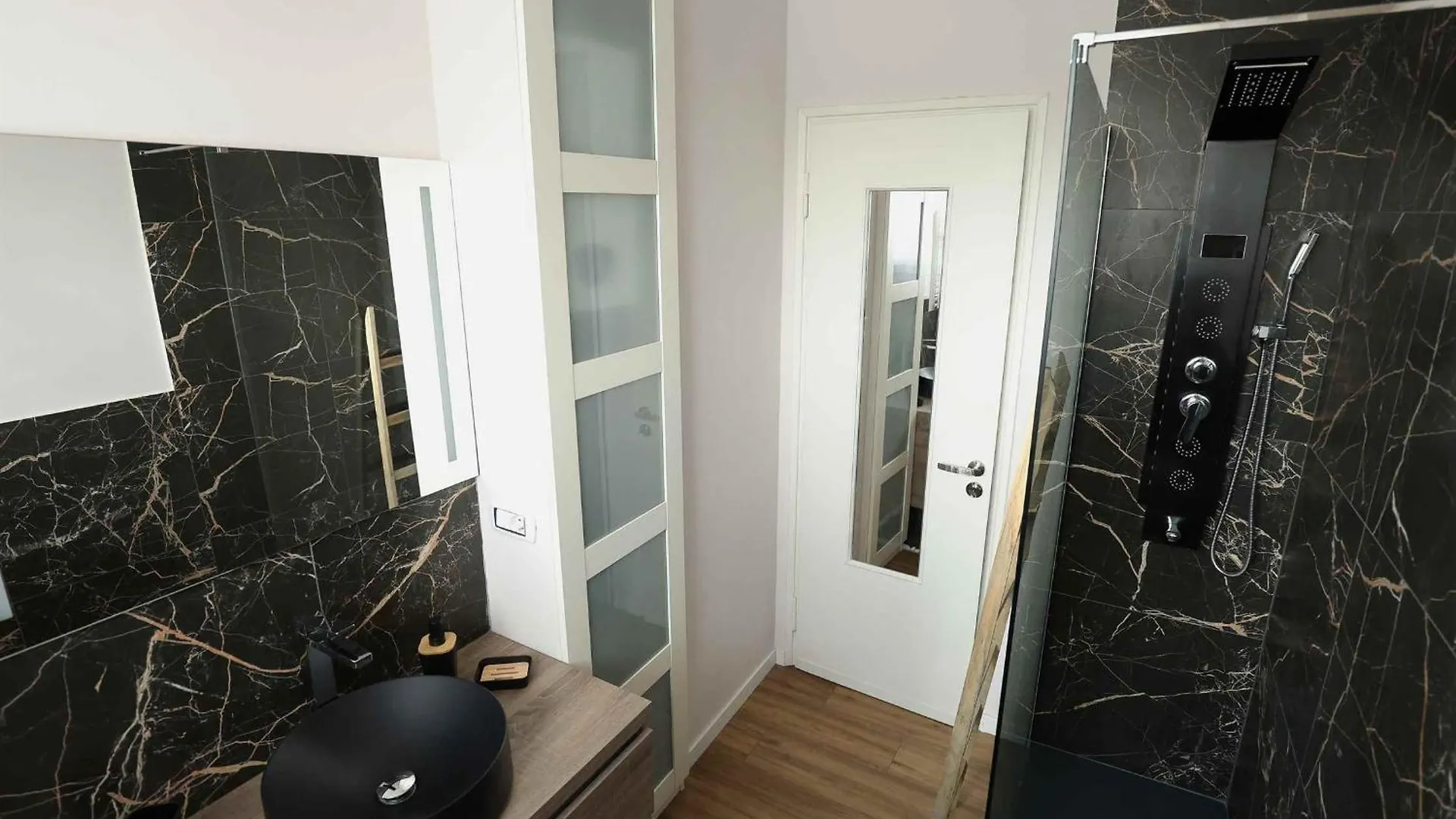Sweet Home Fiera Bologna Apartment
