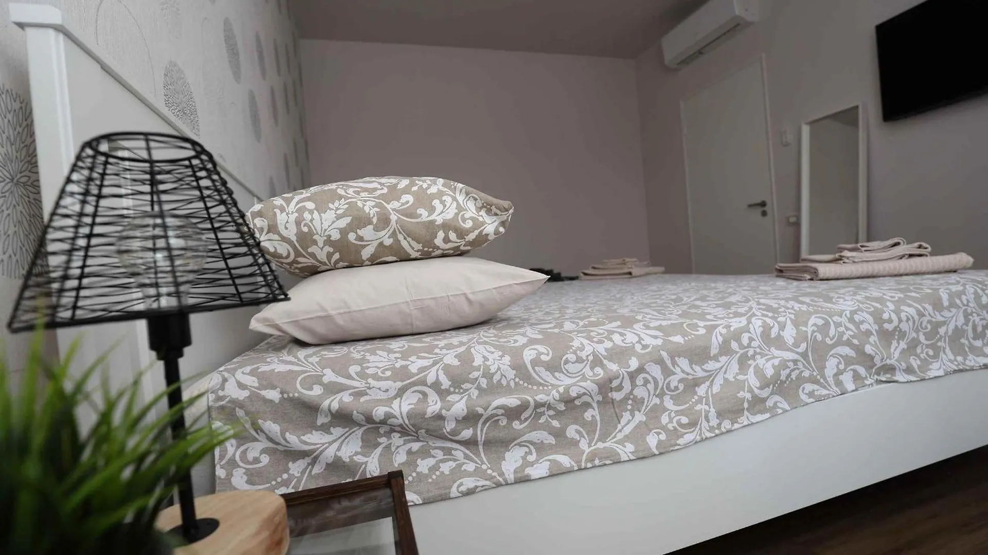 Sweet Home Fiera Bologna Apartment