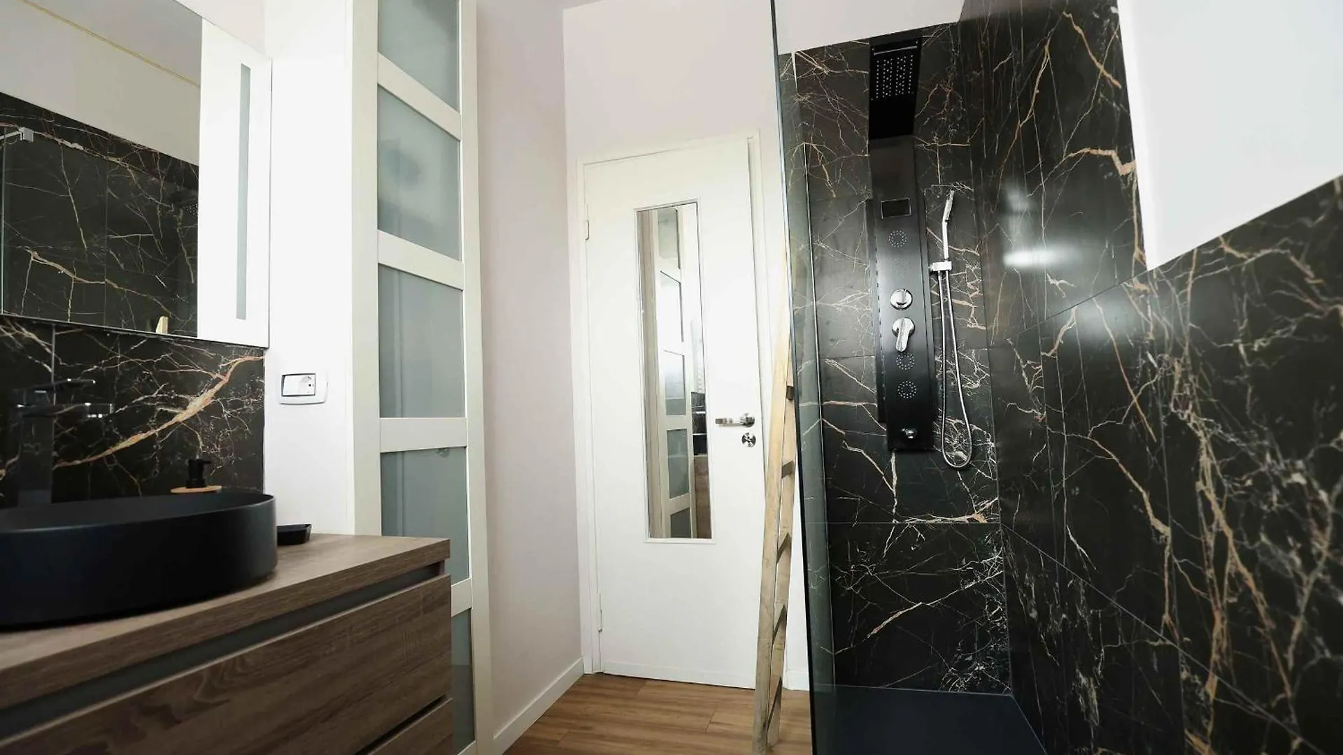 Sweet Home Fiera Bologna Apartment